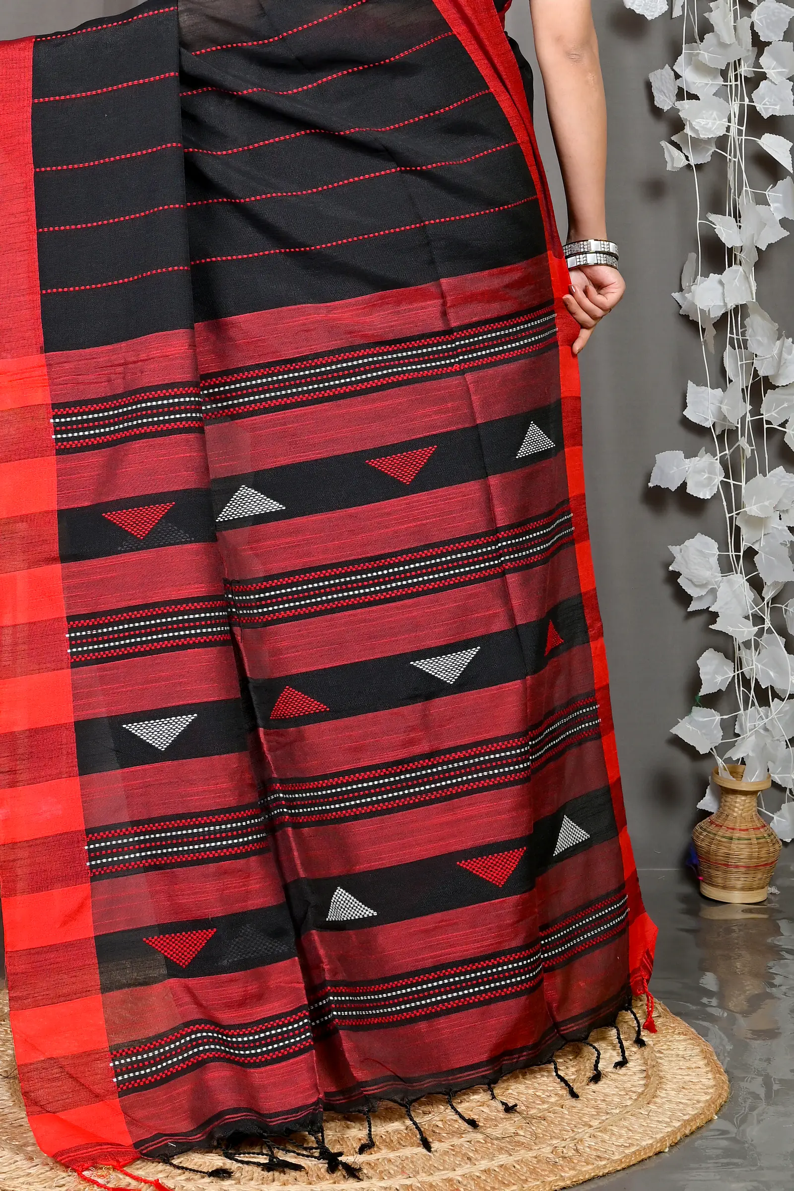 Black Cotton Blended Parnika Hand Loom Saree (396)